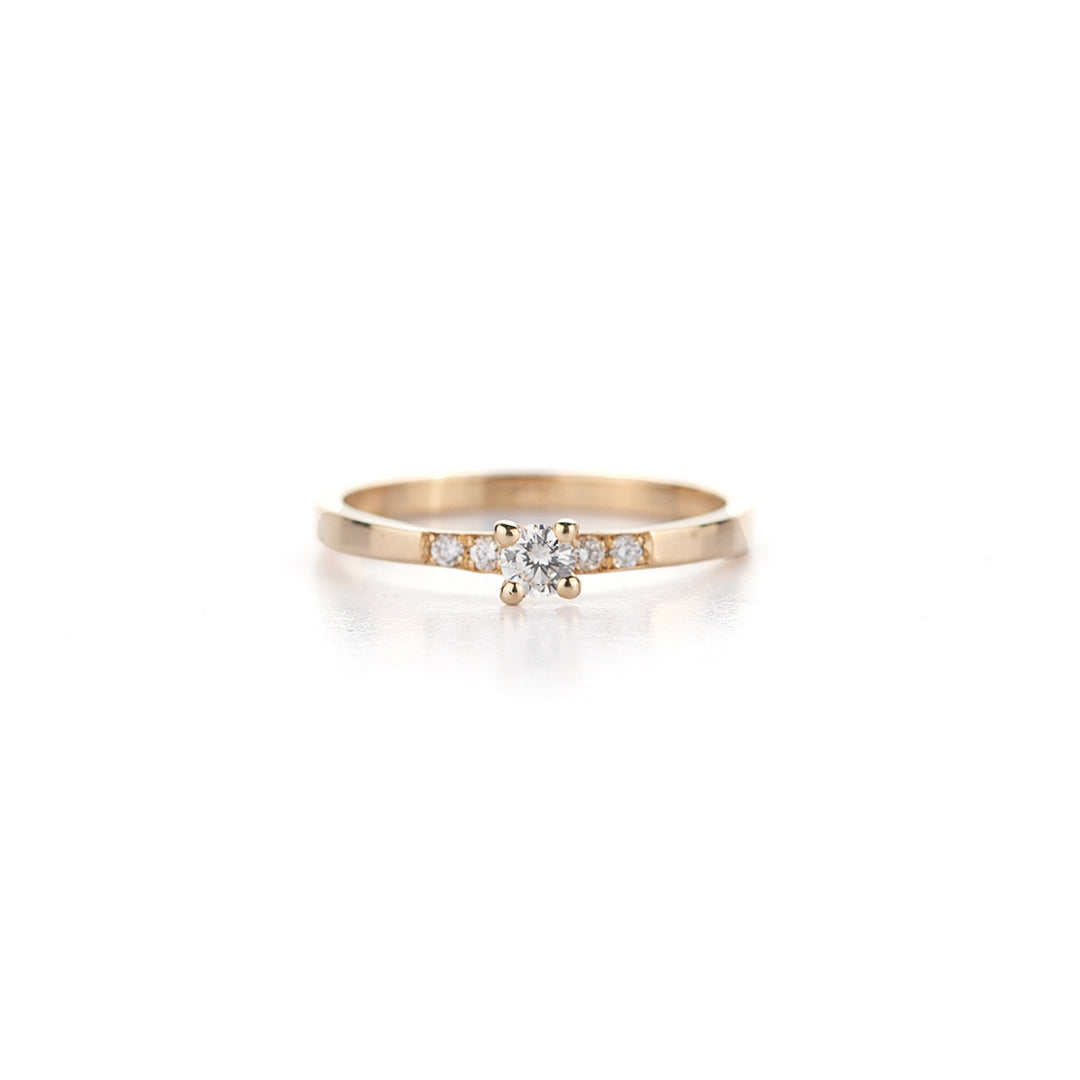 Verlovingsring in geelgoud , diamant 0.10ct en 4x 0,01ct