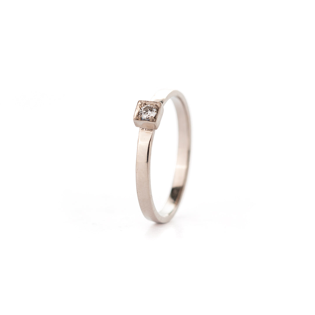 Verlovingsring in witgoud, diamant 0.10ct