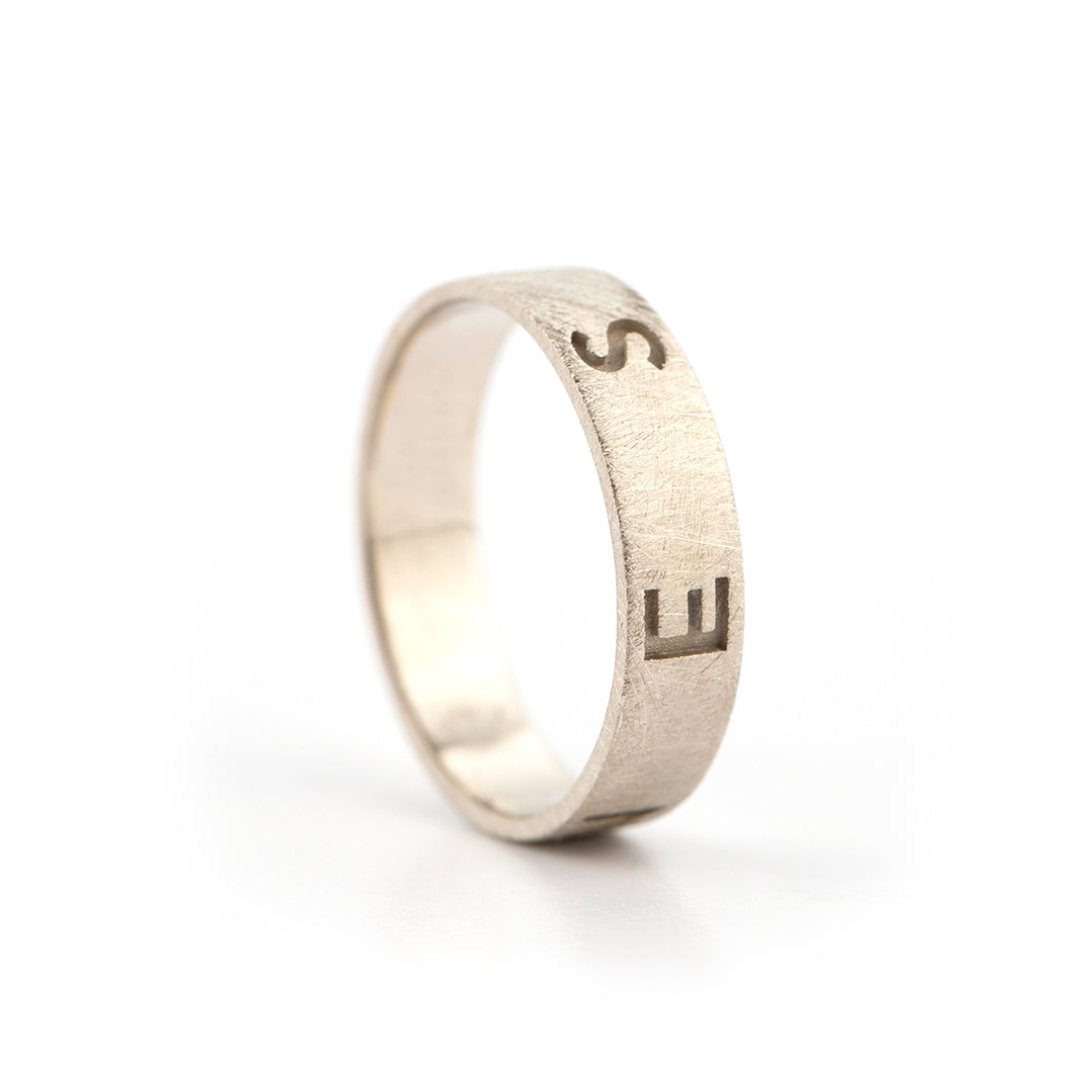 Handgemaakte 3D trouwring in goud – stAen Antwerpen